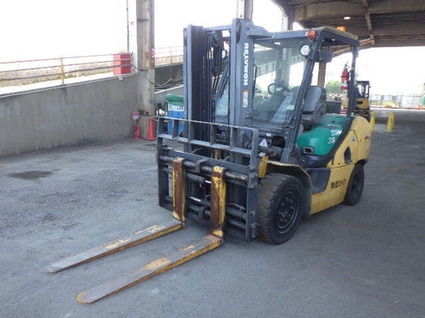 Xe nâng dầu Komatsu 3.5 tấn FD35NT-10 (134549), sản xuất năm 2010