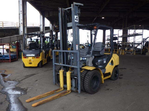 Xe nâng dầu KOMATSU 3.0 tấn FD30C-17 Seri 331160, Sx năm 2014 (1)