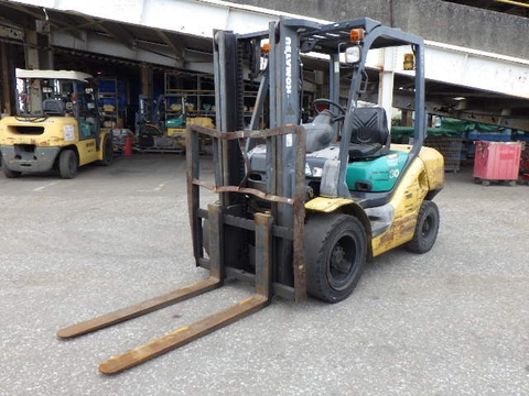 Xe nâng dầu Komatsu 3 tấn FD30T-15 (573387), sản xuất năm 2003