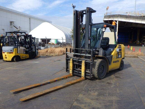 Xe nâng dầu 4.0 tấn Komatsu FH40-2 serial 141153