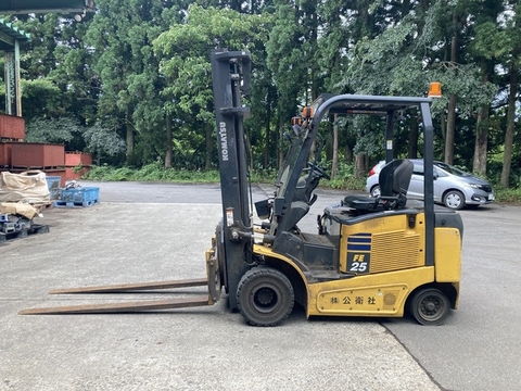 Xe nâng điện 2.5 tấn Komatsu FE25-1 serial 307780