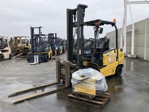 Xe nâng điện Komatsu 3.0T #304790