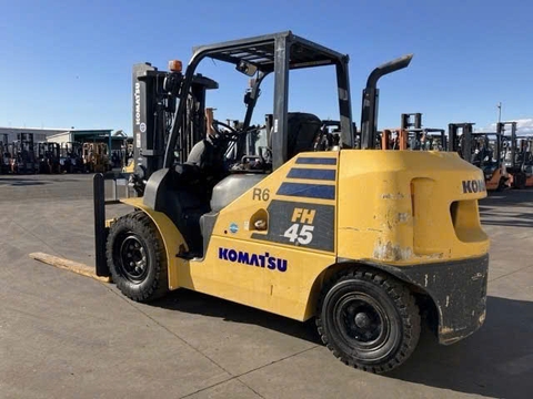 Xe nâng dầu Komatsu 4.5T# 140701