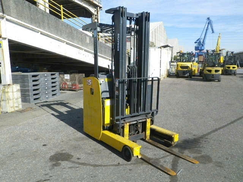 Xe nâng điện Komatsu 1.5 tấn đứng lái 2018