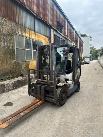 Xe nâng dầu Komatsu 2.5 t -FD25HT-17