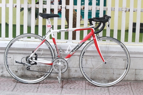 Xe road Malvernstar Oppy A4 đến từ nước Úc