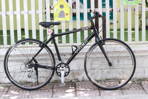 Xe touring  Nhật bãi Trek 7,5 FX đến từ USA