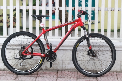 Xe MTB  Nhật bãi Specialzed Rocknopper đến từ USA
