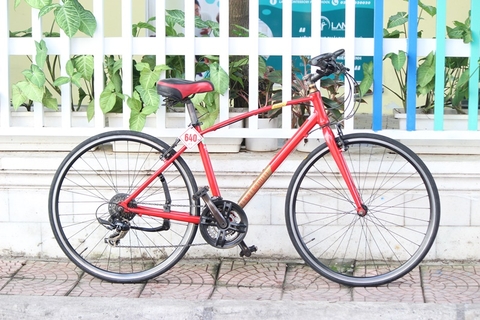 Xe đạp  Touring Nhật bãi MOMENTUM INEED đến từ Taiwant