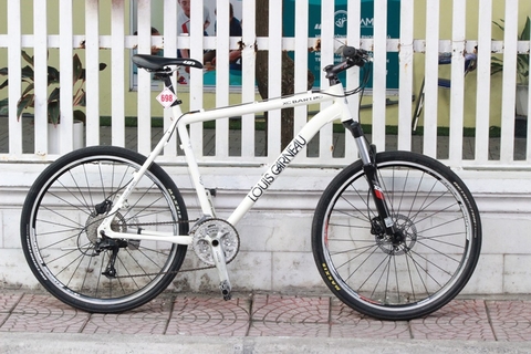 Xe đạp MTB Nhật bãi Luois XC BartPro đến từ Canada