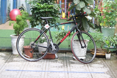 Xe đạp touring Giant Escape RX đến từ Taiwant