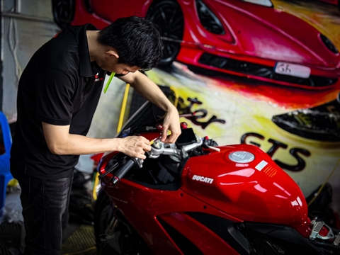 Dán PPF Ducati Panigale V2 TPHCM: Bảo Vệ Lớp Sơn Đắt Đỏ