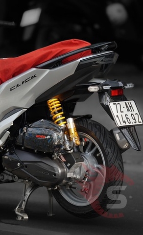 Click 125 Độ Kiểng Full Option – Phuộc Ohlins, HPA GH, Tay Thắng SMRT, Heo Dầu MFZ, Đĩa GH Racing, Carbon Tại Sài Gòn Độ Xe Bình Dương