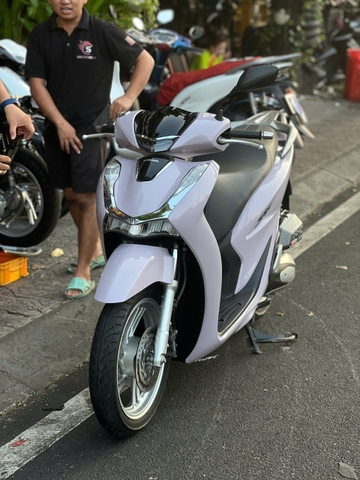 Lợi Ích Của Việc Dán Đổi Màu Tím Khoai Môn Cho SH: Đẹp Và Bảo Vệ Xe