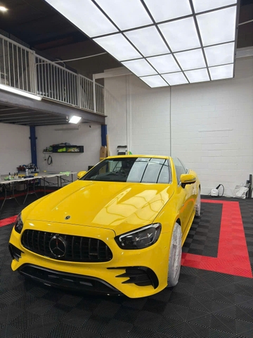 Tại sao vàng chanh là màu sắc lý tưởng cho xe Mercedes AMG E53 của bạn