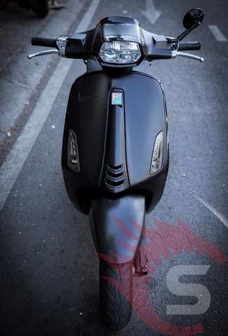 Dán keo bảo vệ PPF TPU mờ cho Vespa Sprint: Bảo vệ sơn và tạo phong cách riêng biệt