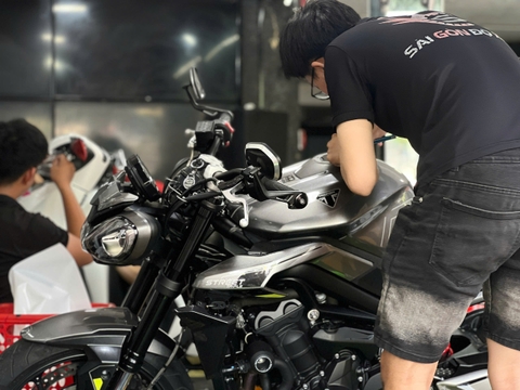 Dán Keo Bảo Vệ PPF TPU Cho Street Triple 765: Cải Thiện Độ Bền Và Giá Trị Xe