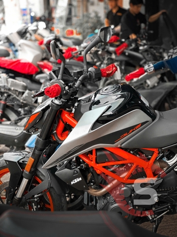 Bí Quyết Dán PPF TPU Cho KTM Duke 390: Giữ Xe Mới Mẻ Và Bền Lâu