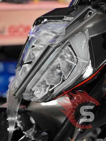 Dán Keo Bảo Vệ PPF TPU Cho KTM Duke 390: Tăng Cường Độ Bền Và Thẩm Mỹ