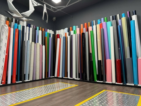 Dán Decal Đổi Màu Xe Máy – Nâng Tầm Phong Cách Tại Sài Gòn Độ Xe Bình Dương