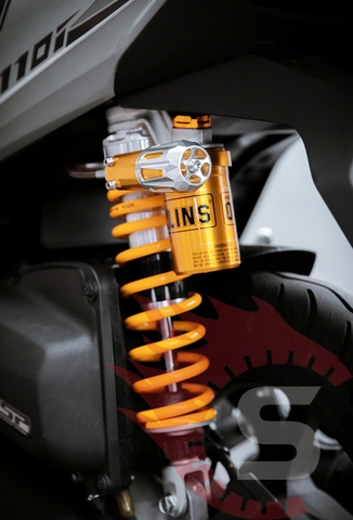 Tăng cường trải nghiệm lái với phuộc Ohlins HO831 và dây tăng chỉnh HPA cho Vision
