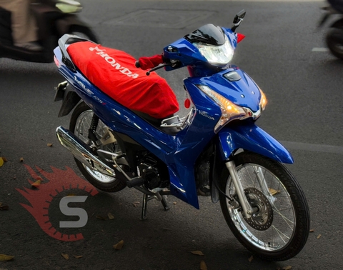 Phim PPF TPU Khác Gì So Với Dán Decal Bảo Vệ?