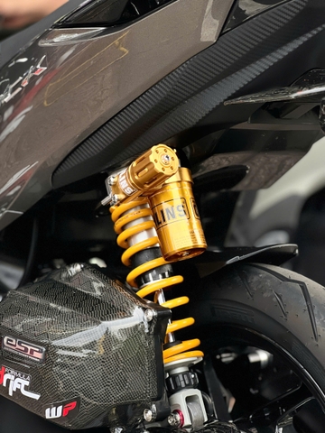 Chinh Phục Đường Phố Với Ohlins HO 831 Và HPA Dây TTX Trên Vario 2018