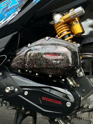 Vario 2017 lên cổ pô Titan + ốp carbon fiber pô air sợi đỏ: Vẻ ngoài mạnh mẽ đầy chất chơi