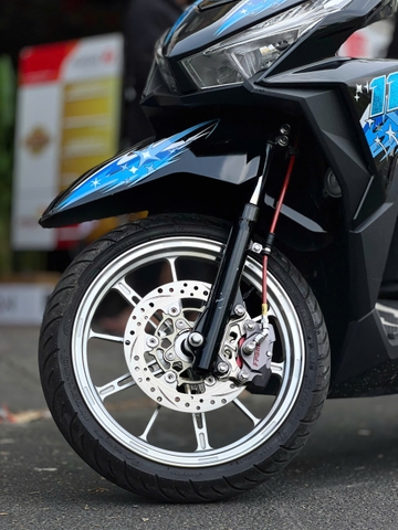 Vario 2017 nâng cấp full combo phanh – Tay Brembo RCS 17, tay côn TWM và heo Frando 2 pis