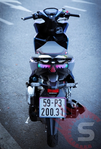 Nâng Tầm Phong Cách Với Đèn Hậu Shark, Cùm Công Tắc PCX Nút Đỏ Và Cùm Công Tắc CBR 650F
