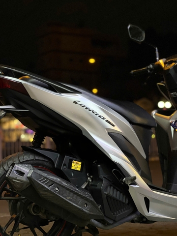 Vario Dán Xám Porsche 2025 - Xu Hướng Hot Nhất Cho Những Ai Yêu Thích Độ Xe