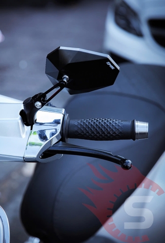 Cải Tiến Ngoại Hình Vespa Sprint: Đèn Hậu X Smoke, Quạt Xoay CNC và Các Chi Tiết Tinh Tế