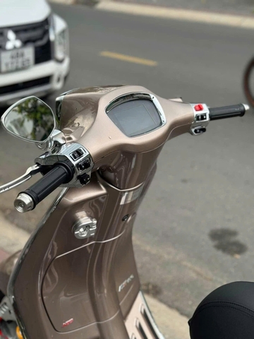 Wrap Đổi Màu Cho Vespa Tại Sài Gòn