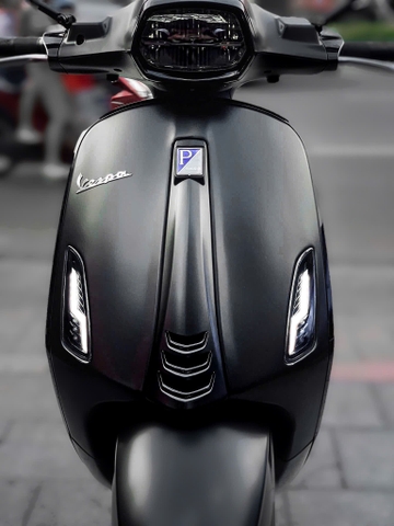 Độ Đèn LED Vespa Chuyên Nghiệp Tại Bình Dương – Nâng Tầm Ánh Nhìn Đêm