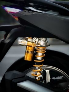 Nâng cấp phuộc Ohlins kèm HPA cho SH 160 – Êm ái, cân mọi địa hình