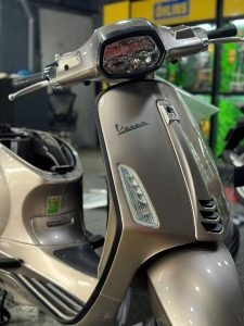 Wrap PPF Vespa – Bảo Vệ Sơn Zin, Tăng Độ Sang Trọng Tại Garage Uy Tín Bình Dương