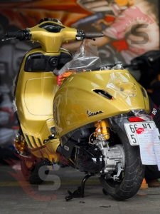 Vespa Sprint Độ 1 Dàn Chân Full Đồ Chơi – “Căng Như Dây Đàn” Từ Ngoại Hình Đến Hiệu Năng