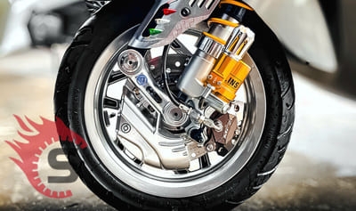Câu Chuyện 2 Chiếc Vespa Và Hành Trình Chọn Phuộc “Đúng Gu” – Ohlins Hay Profender?