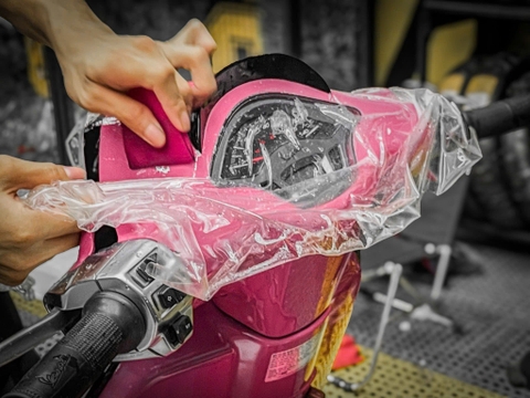 Bọc TPU Xe Vespa Hà Nội – Giải Pháp Bền Lâu Cho Sơn Zin