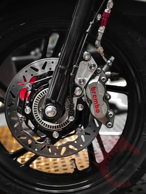 Heo Dầu Brembo – Trải Nghiệm An Toàn Và Đẳng Cấp Tại Sài Gòn Độ Xe Bình Dương