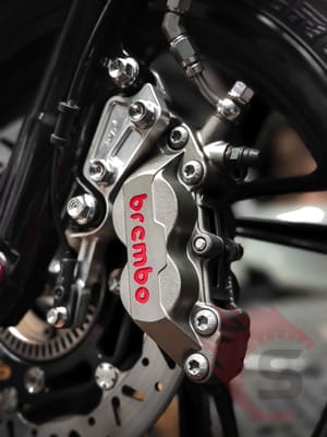 Heo Dầu Brembo – Nâng Tầm Dàn Chân Xe Máy Tại Sài Gòn Độ Xe Bình Dương