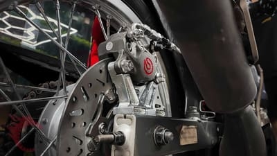 Yaz Độ Dàn Chân Chuẩn Đua: Heo Dầu Brembo, Niềng Excel, Căm Nova, Đĩa GH Racing Tại Sài Gòn Độ Xe Bình Dương