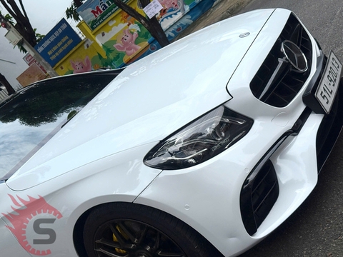 Dán Decal Trắng Ngọc Trai Mercedes E350 Tại Sài Gòn Độ Xe Gò Vấp – Sang Trọng, Đẳng Cấp Chuẩn Xe Đức