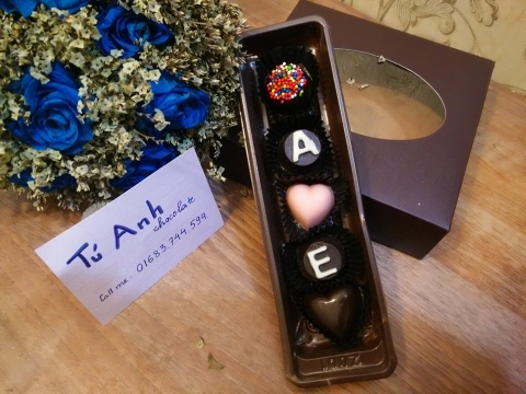 Hộp quà giá rẻ, hộp đựng socola, hộp đựng hoa sáp