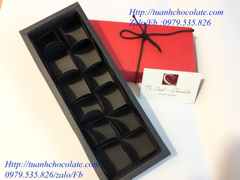 NHC14 - Hộp đựng socola hình chữ nhật 14 ngăn đỏ sang trọng