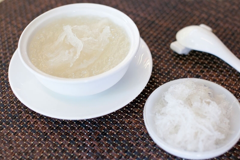 Hướng dẫn cách làm sạch lông tổ yến và chế biến