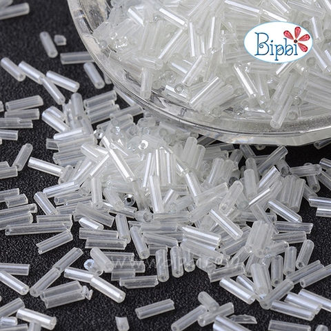 Cườm TQ khúc dài màu trắng trong size 2x6mm