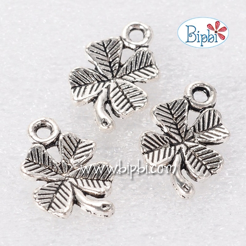 Charm treo hình cỏ bốn lá mẫu 2