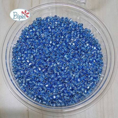 Cườm Nhật Matsuno 12/0 xanh dương silverline AB lỗ vuông