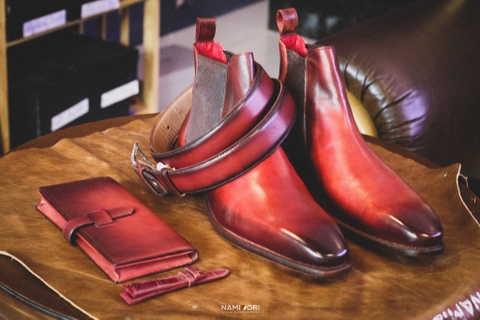 Nam giới mang giày Chelsea Boots hút hồn phái đẹp